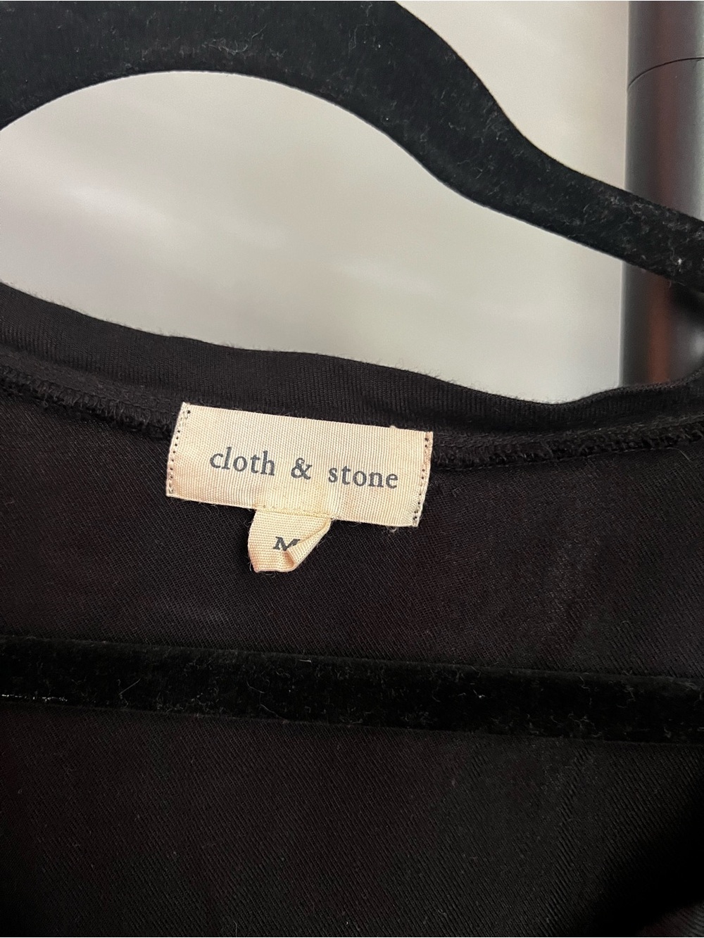 cloth & stone Black V-Neck Short Sleeve Tee - Picture 4 of 4